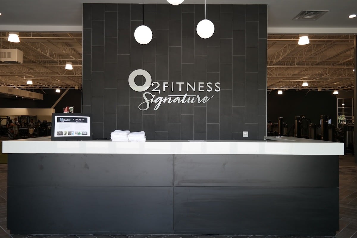 O2 Fitness Park Place Front Desk
